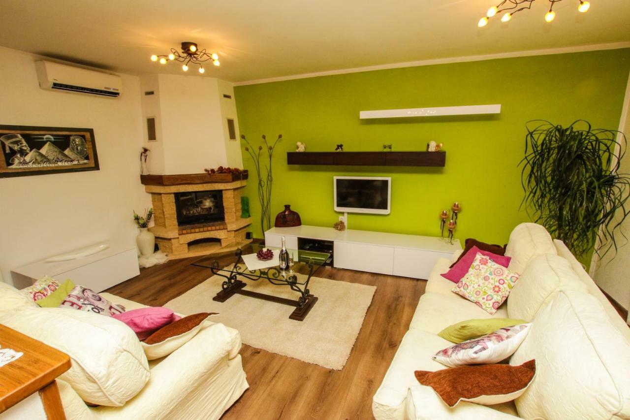 Apartment Dori Porec Bagian luar foto