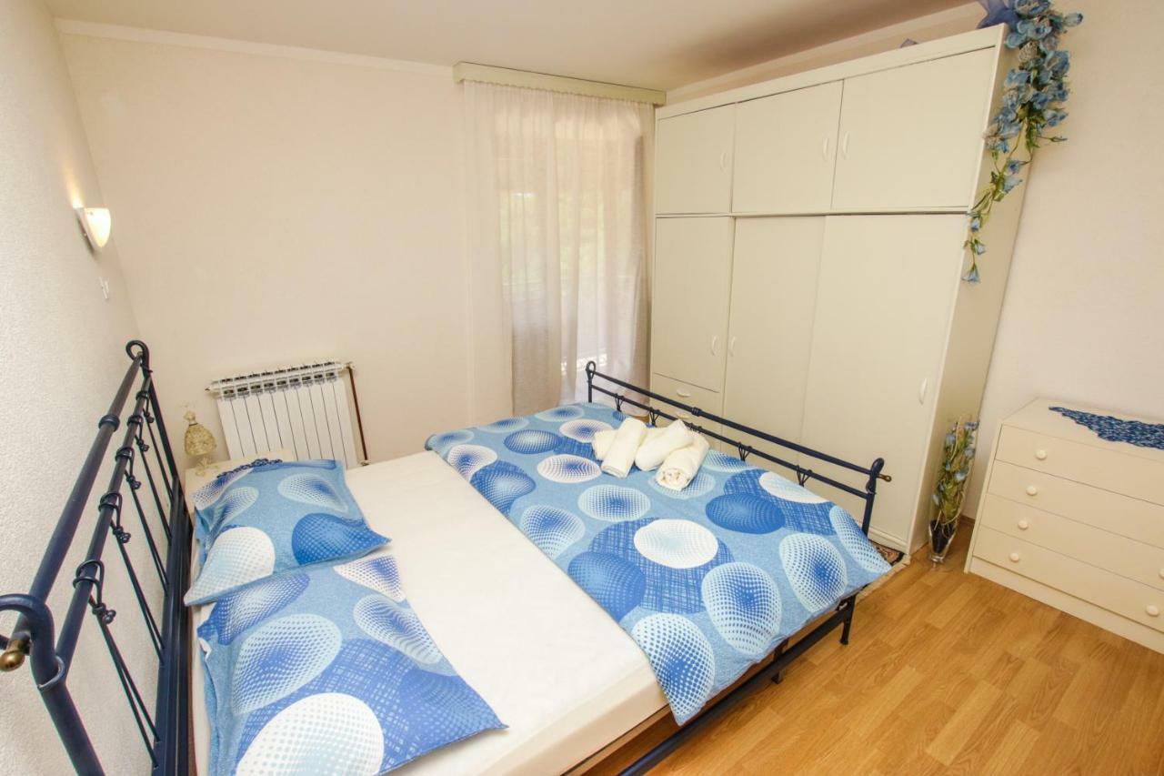 Apartment Dori Porec Bagian luar foto